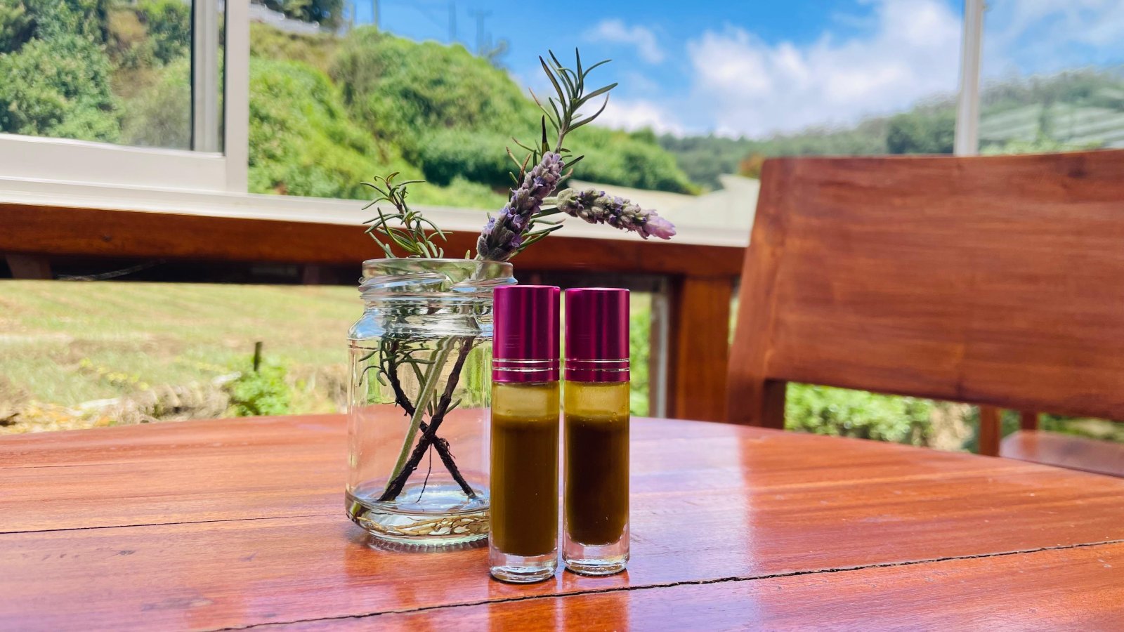 Lavender Oil (Stem and leaf extraction)